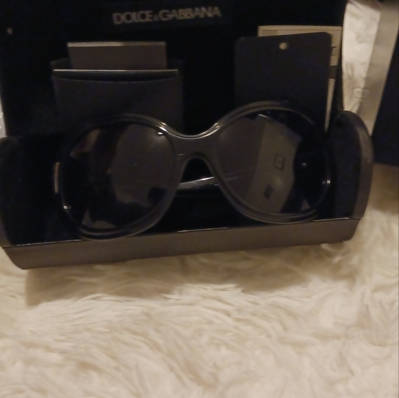 Dolce & Gabbana Round sunglasses - Picture 9 of 13